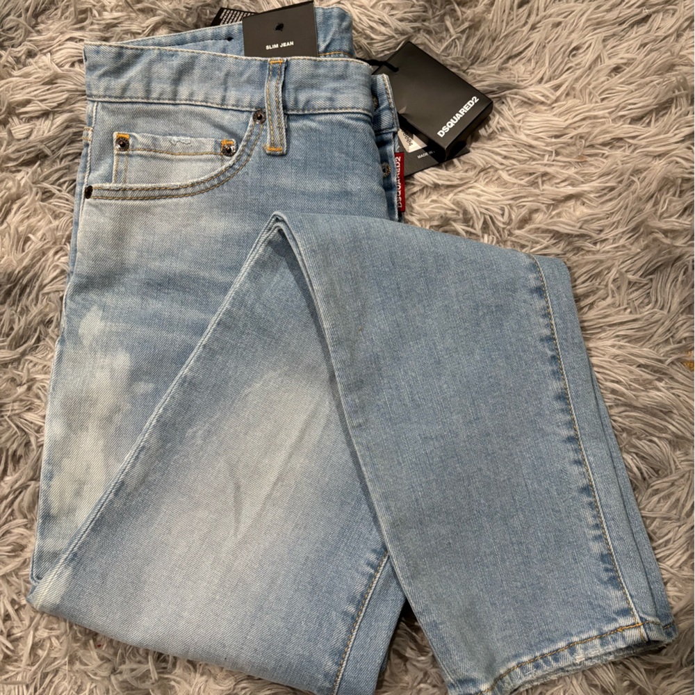 NWT‎ DSQUARED2 jeans